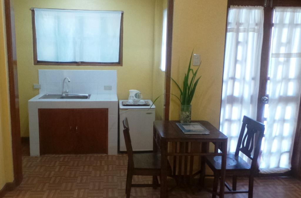 Sun Garden Hilltop Resort Manoc-Manoc الغرفة الصورة